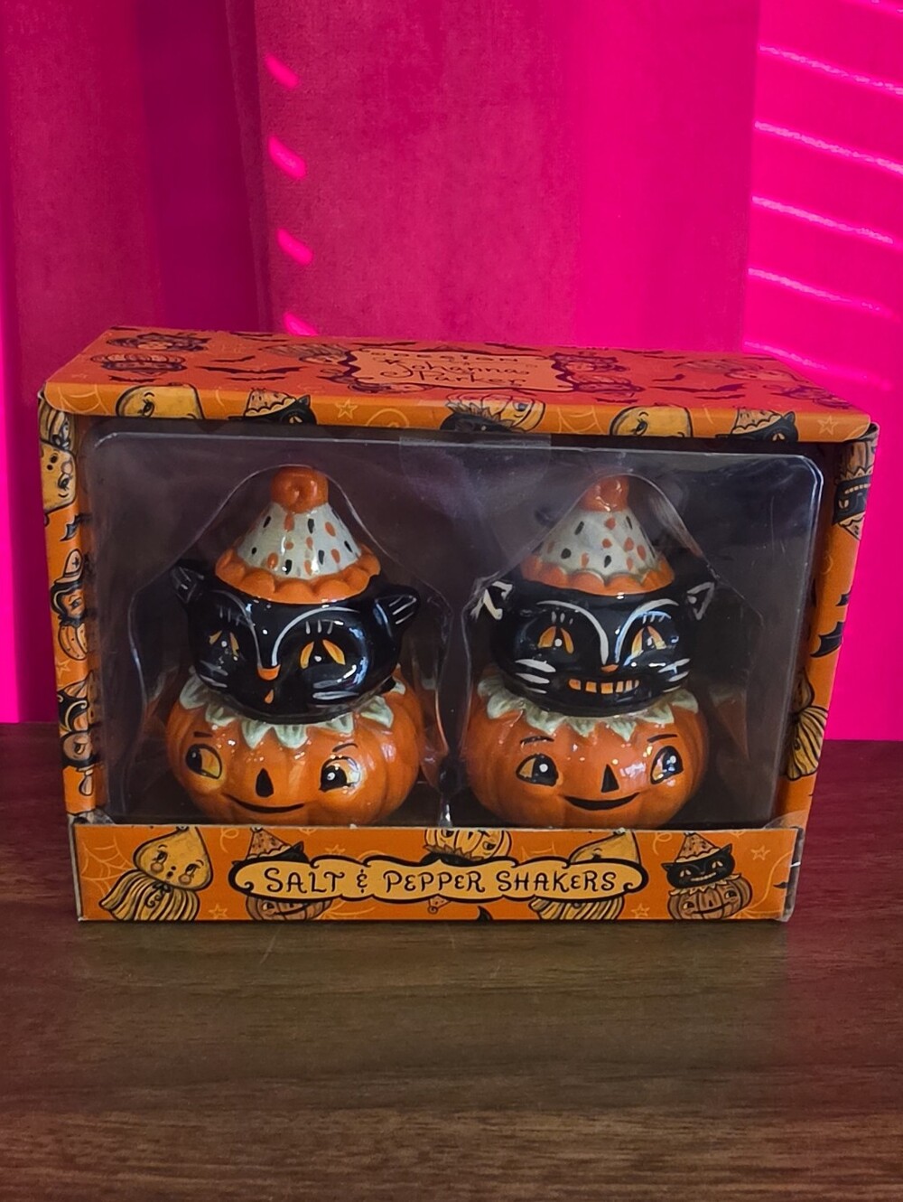 Johanna Parker Cat Pumpkin Salt and Pepper Shakers Halloween Carnival Collection
